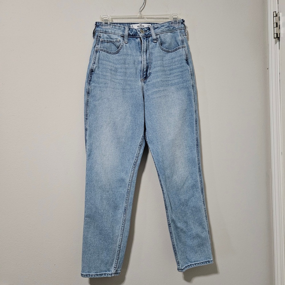 Hollister Curvy Ultra High-Rise Mom Jeans Light Wash Denim 2R Vintage Stretch